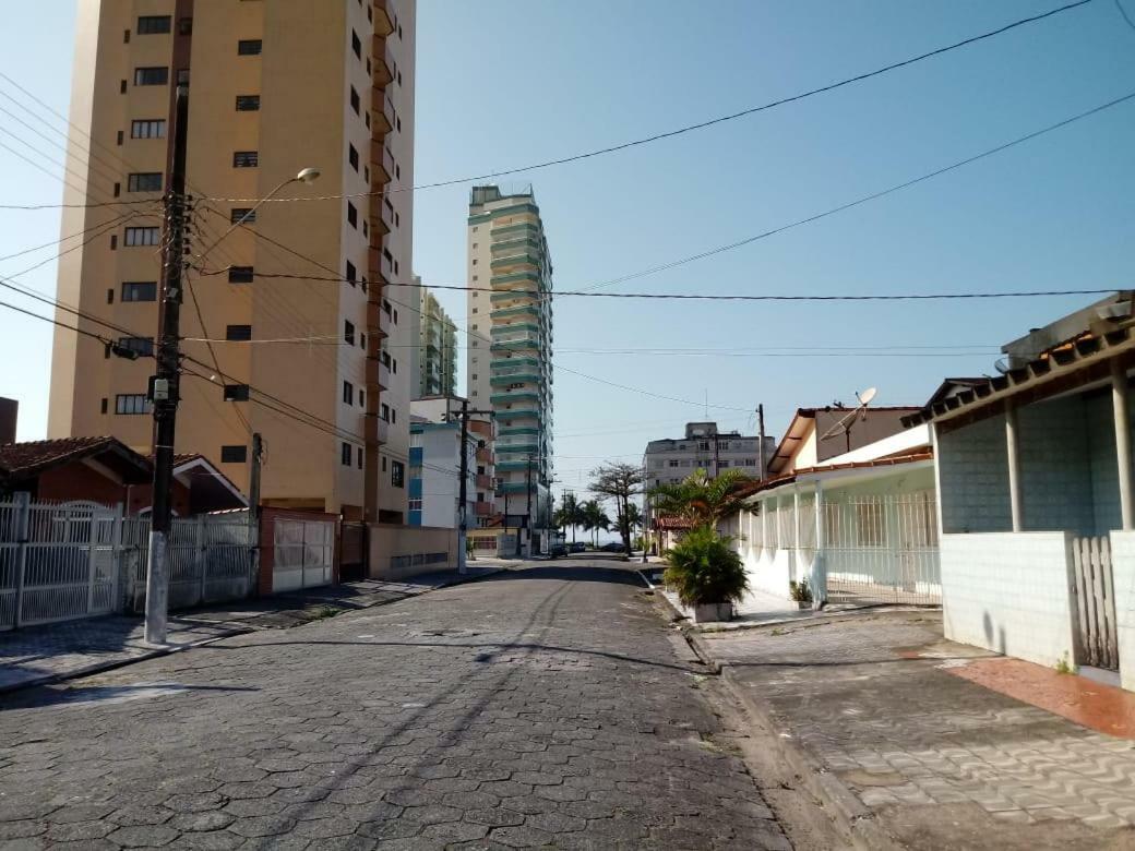 Casa Para Temporada Na Praia Grande Aprox 100 Mts Da Praia Villa Exterior foto